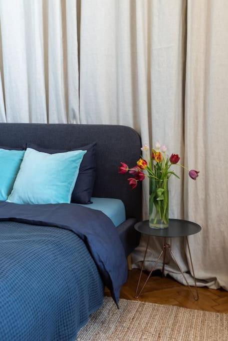 No.8: Lovely & Cosy 3-Room Heart Of The City ทิมิชัวรา ภายนอก รูปภาพ